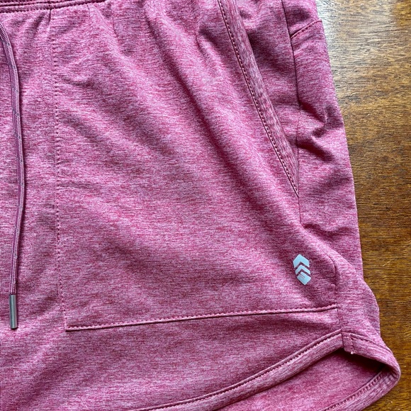 Free Country Women's Medium Knit Moisture wicking shorts with pockets - Picture 3 of 8
